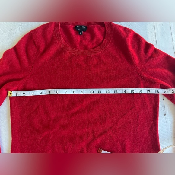 Talbots 100% Cashmere Red Crew Neck Sweater size Medium Petite - Picture 2 of 8